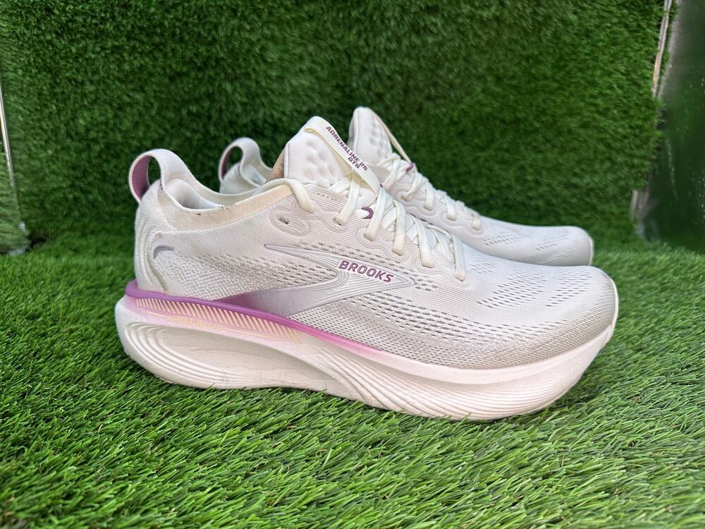 Brooks Adrenaline GTS 25 1204431B128 Athletic Sneaker Women's 10B White Mesh Gym